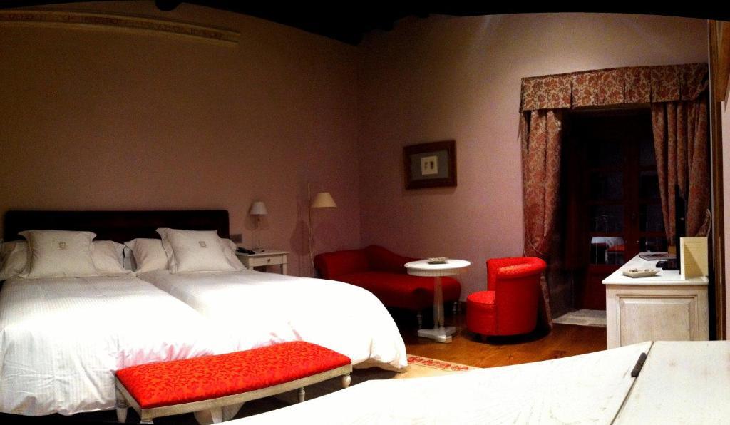 Aurea Palacio De Sober By Eurostars Hotel Company Стая снимка